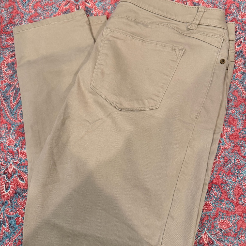 Wit & Wisdom Women’s Khaki Chinos
